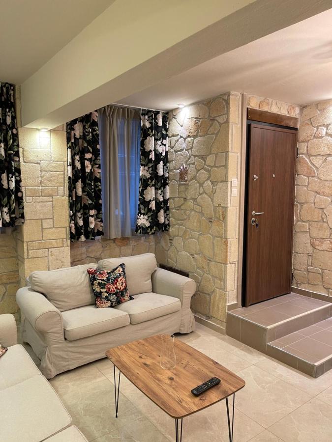 Stone Apartment 2 เทสซาโลนิกิ ภายนอก รูปภาพ
